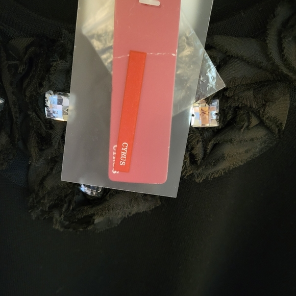 ⭐️Cyrus Black Sweater - Picture 4 of 6